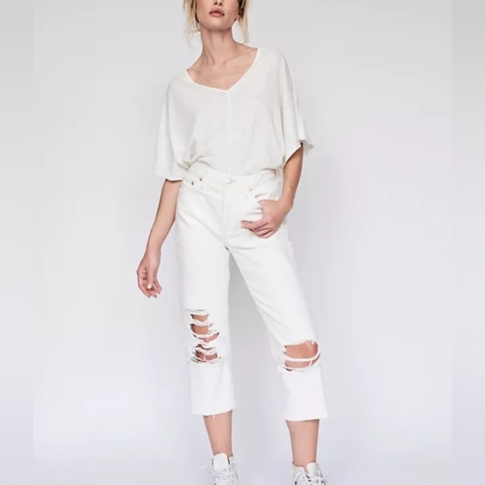 NWT Free People Ripped Boyfriend Jean - Picture 2 of 2